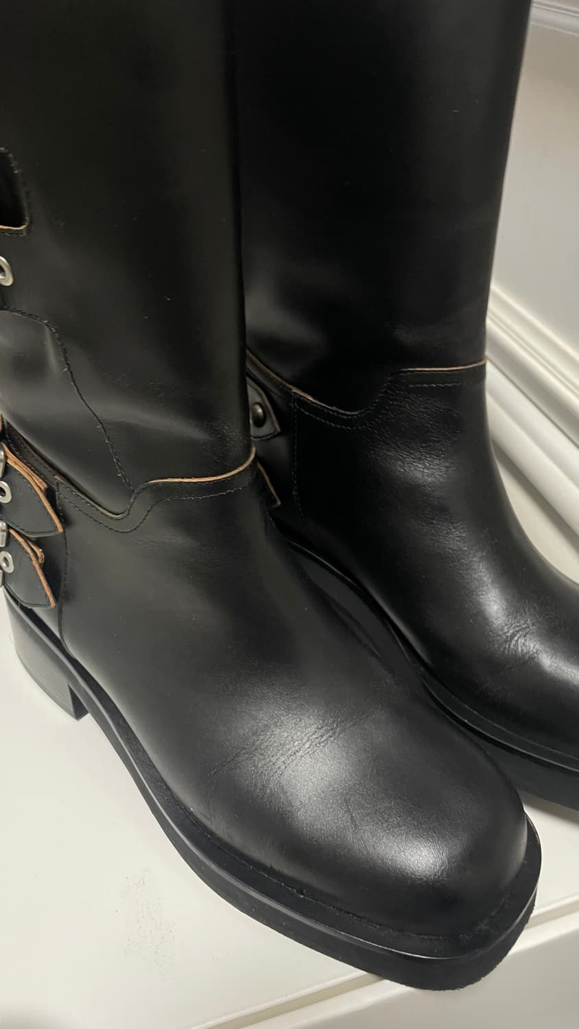 슈콤마보니 버클 부츠 상품이미지3