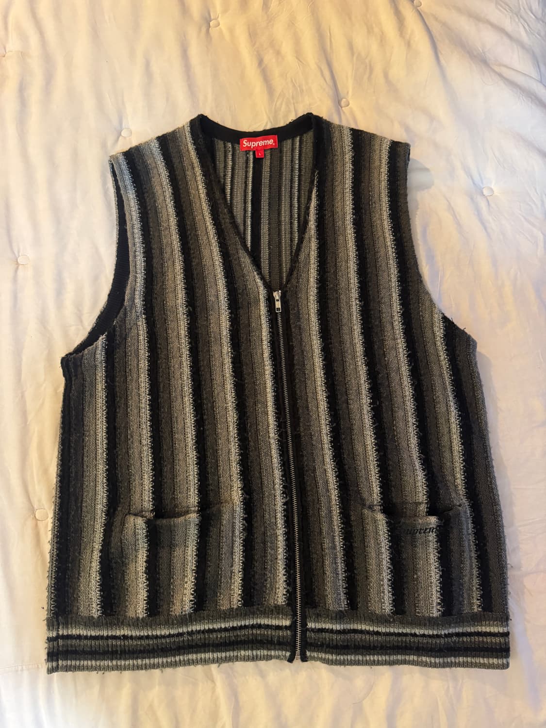 슈프림 스트라이프 스웨터 베스트 상품이미지1