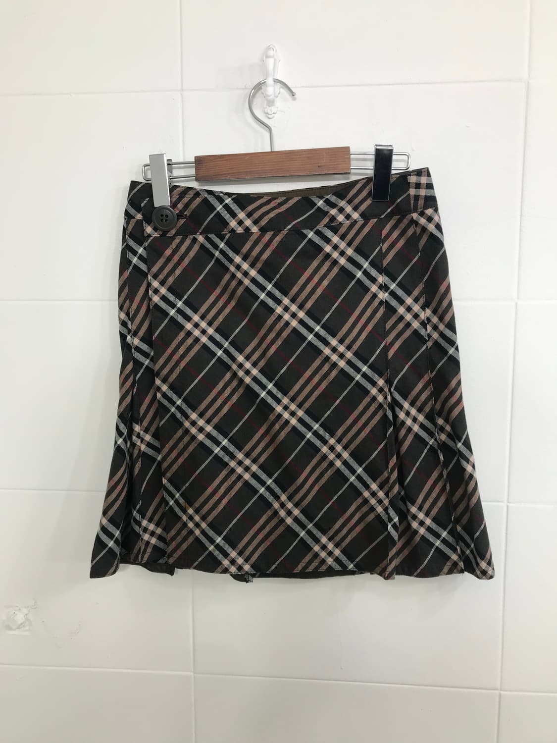 버버리 브라운 로고 프린팅 롱슬리브 상품이미지4