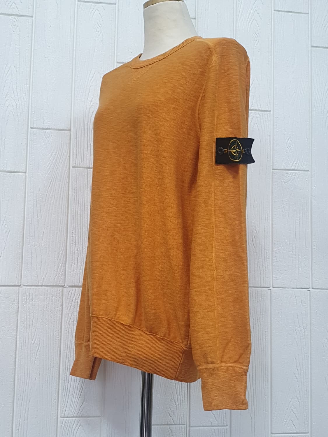 스톤아일랜드 오렌지 니트 맨투맨 상품이미지2