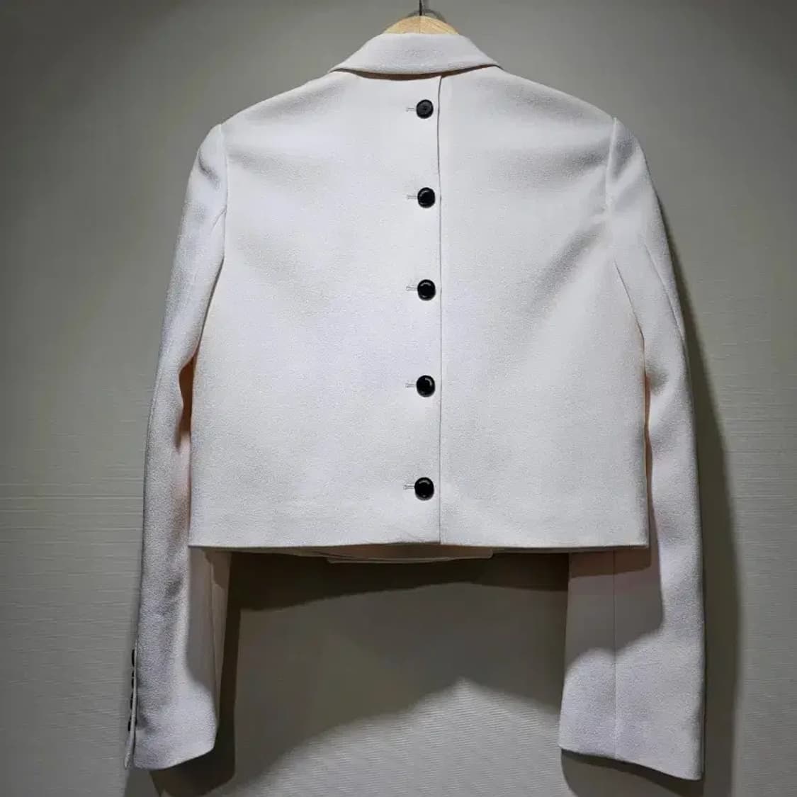 산드로 크롭 더블 버튼 자켓 아이보리 상품이미지6