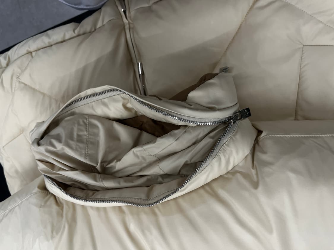 로로피아나 리버시블 구스다운 조끼 M(100-105) (새상품) 상품이미지8