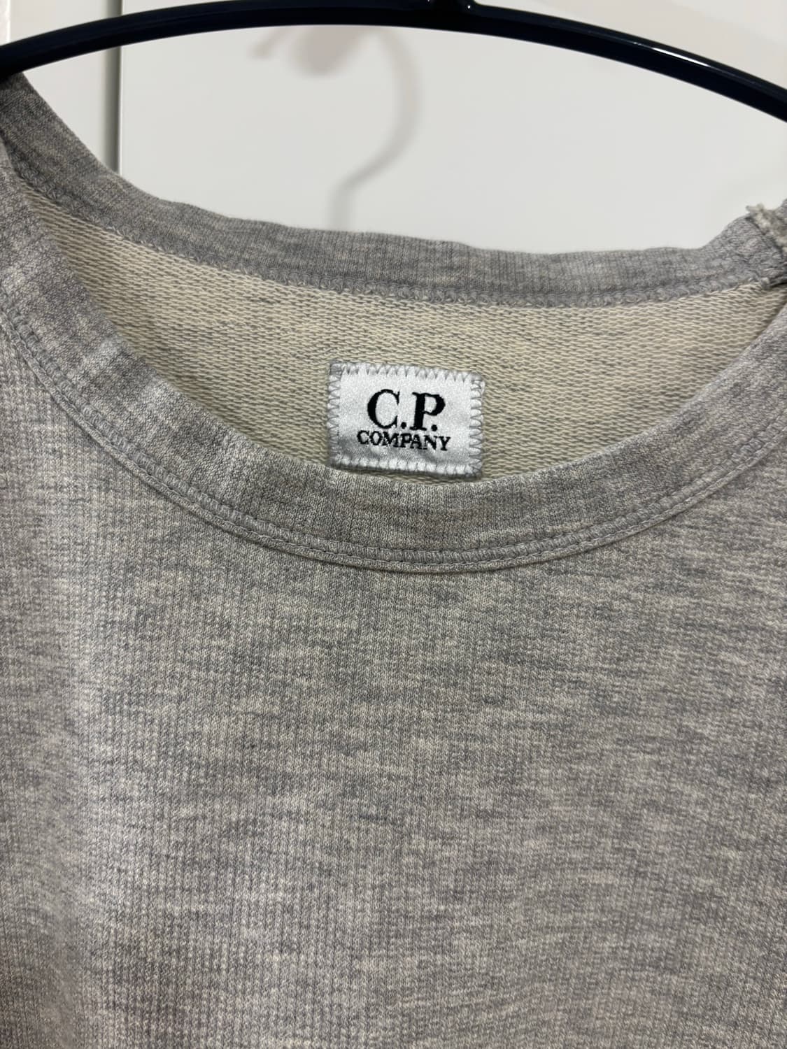 CP컴퍼니 렌즈와펜 맨투맨 티셔츠 M93 상품이미지3