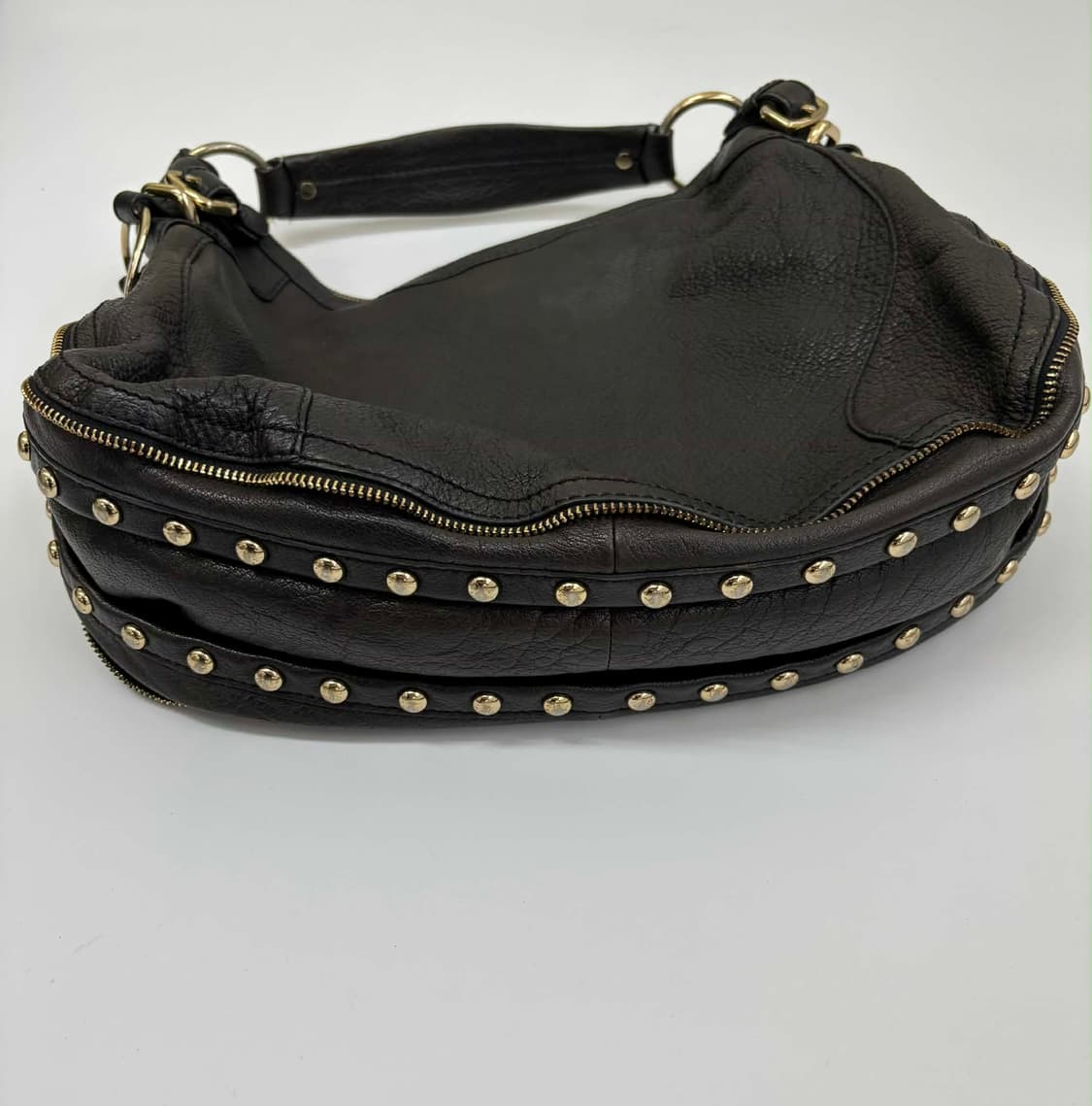 DKNY 스터드 가죽 토트백 숄더 호보백 상품이미지5