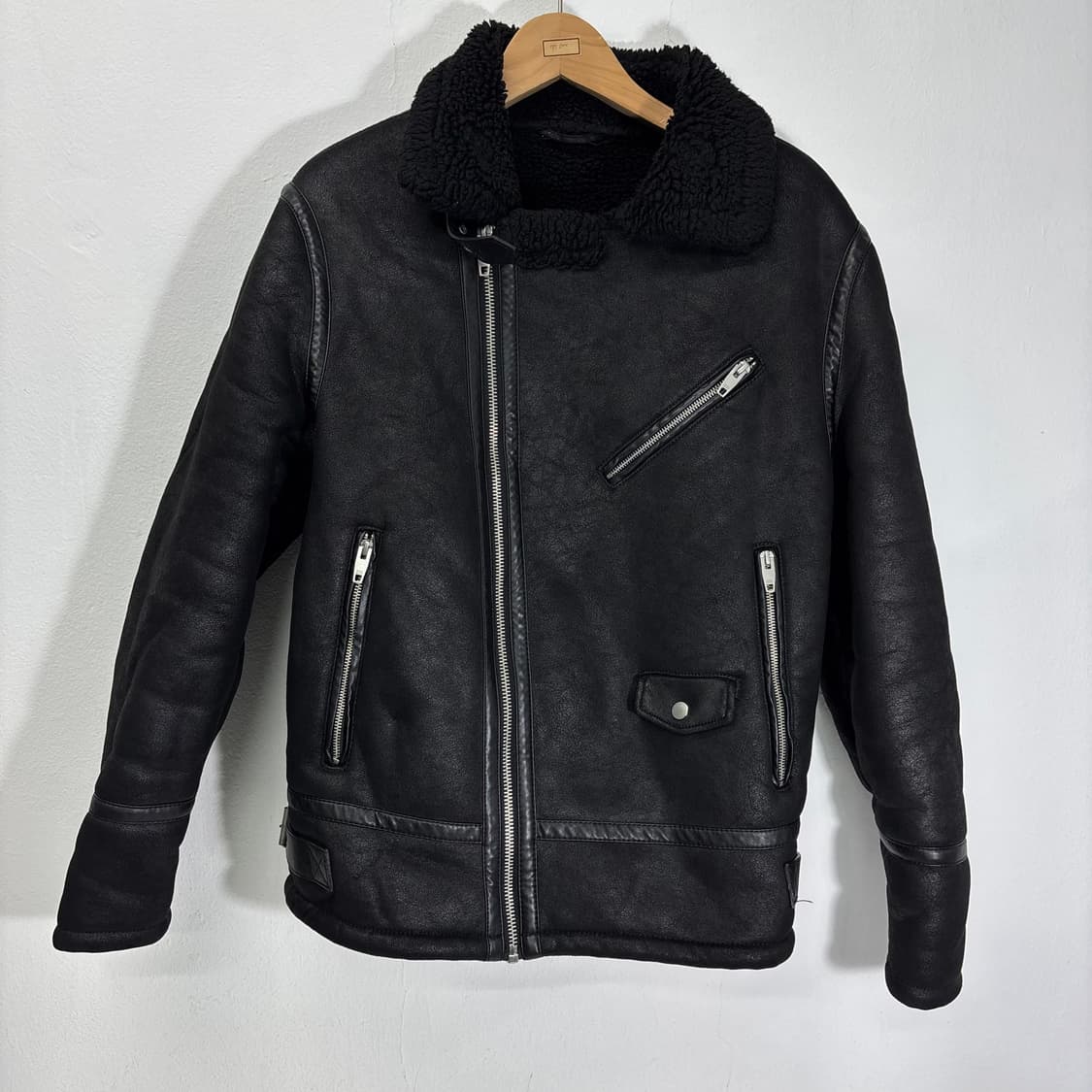 L 자라 블랙 안감양털 무스탕점퍼 상품이미지2