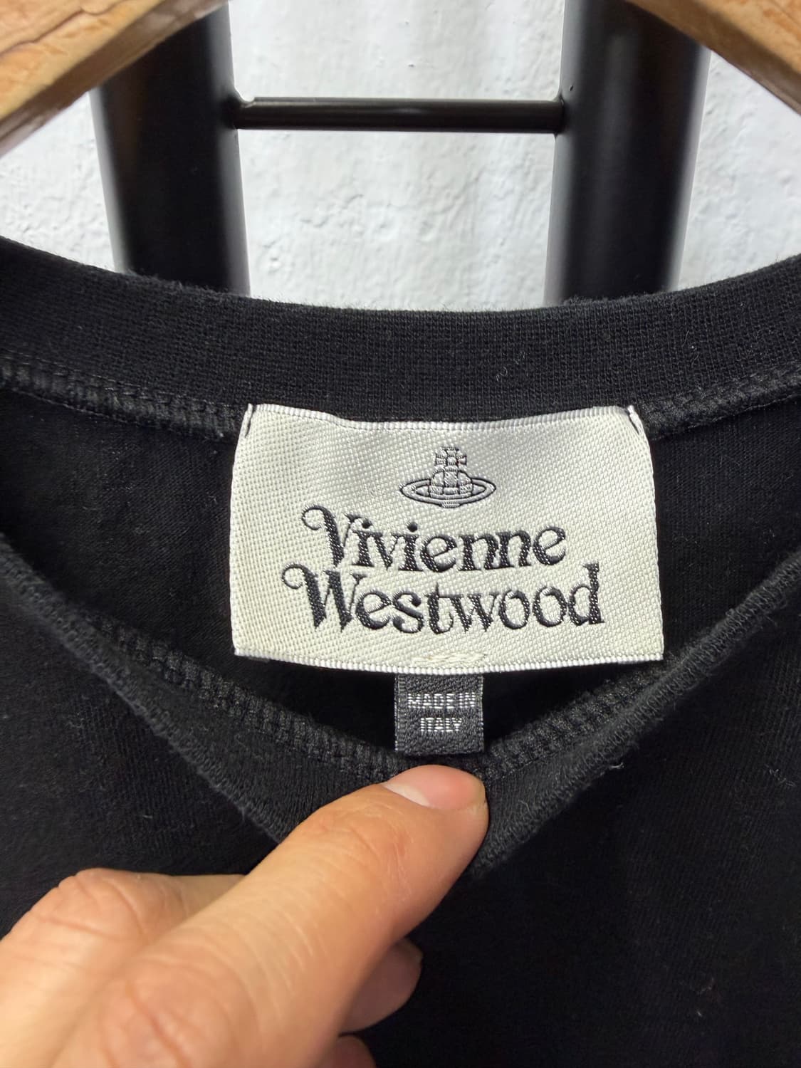 정품) 비비안웨스트우드 여성 블랙 반팔티 M 상품이미지6