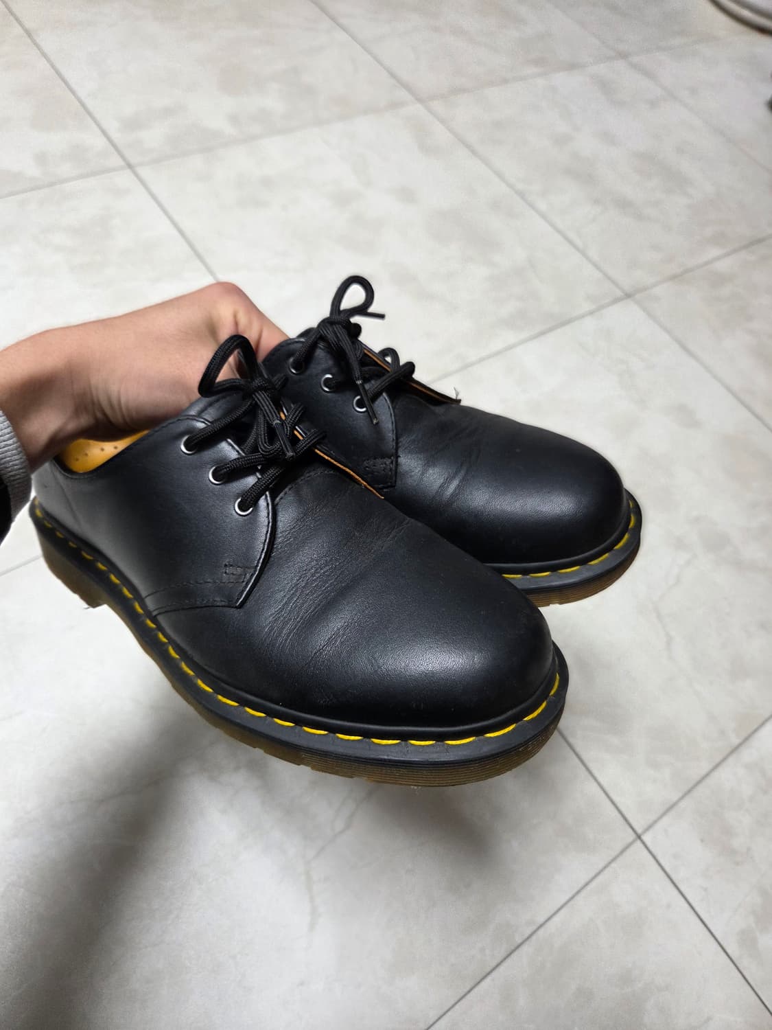 [260] 닥터마틴 1461 스무스 UK8 상품이미지1