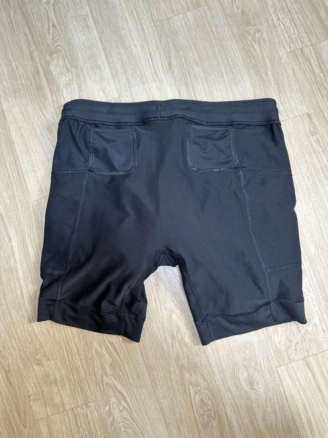 룰루레몬 패스트 앤 프리 라인드 러닝 쇼츠 6인치 블랙 M 상품이미지4