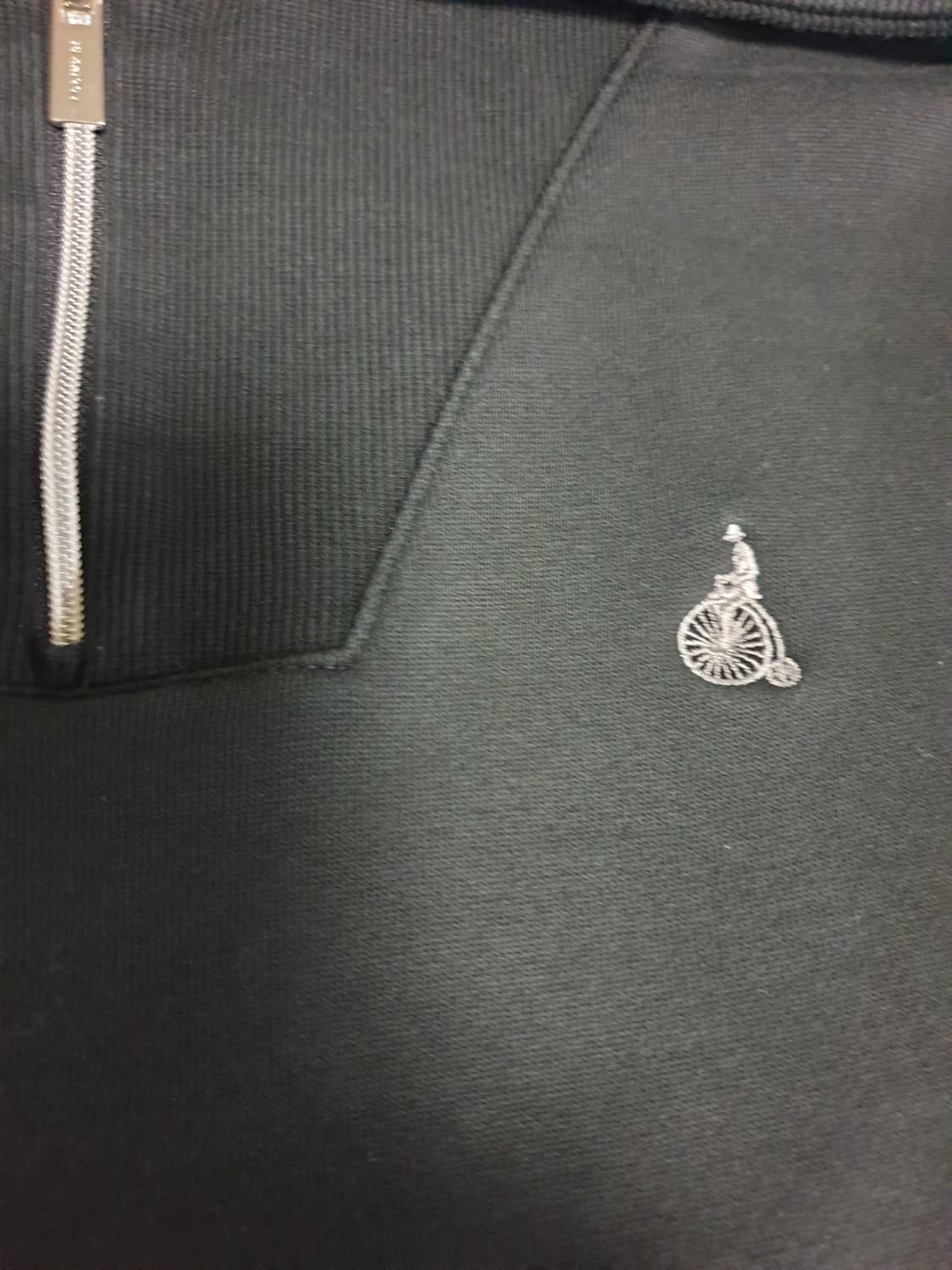 빈폴 키즈 여아용 하이넥 카라 하프집업 스웨트 셔츠 블랙 (140) 상품이미지3