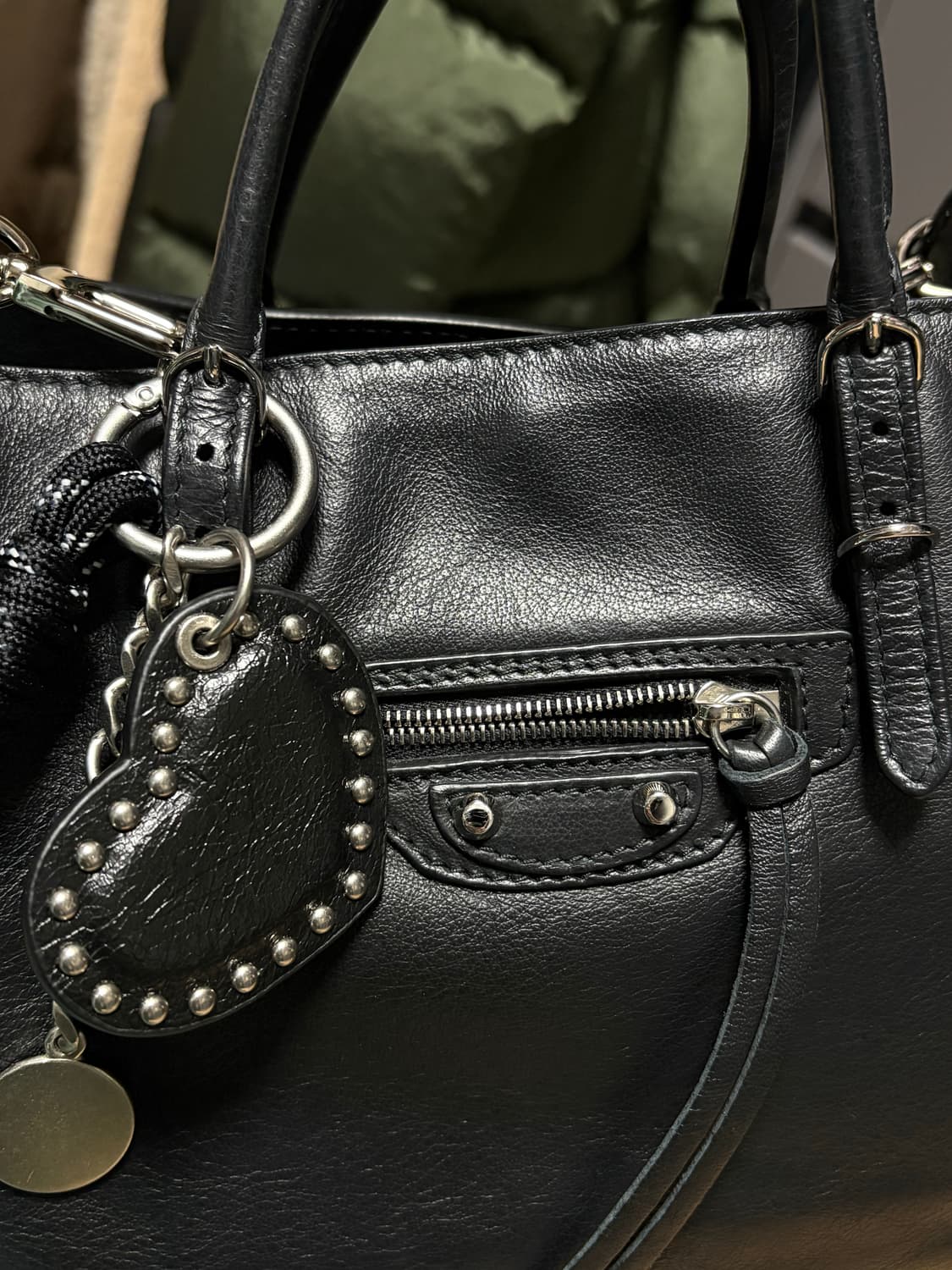 발렌시아가 파피에르A6 블랙 상품이미지4