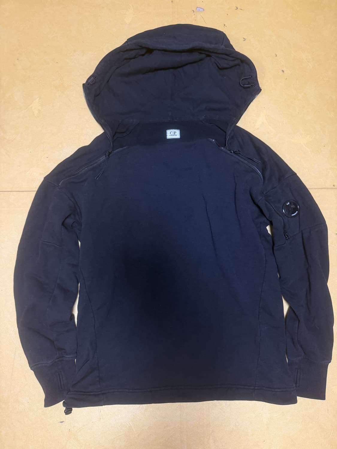 Cp company 씨피 컴퍼니 슬림 더블지퍼 후드 티셔츠 100L 상품이미지1