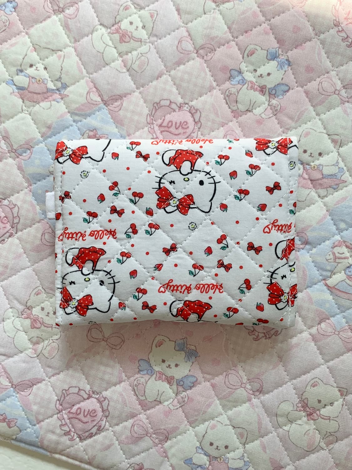 [ 핸드메이드 ] 헬로키티 체리 원단 똑딱이 카드지갑 상품이미지3