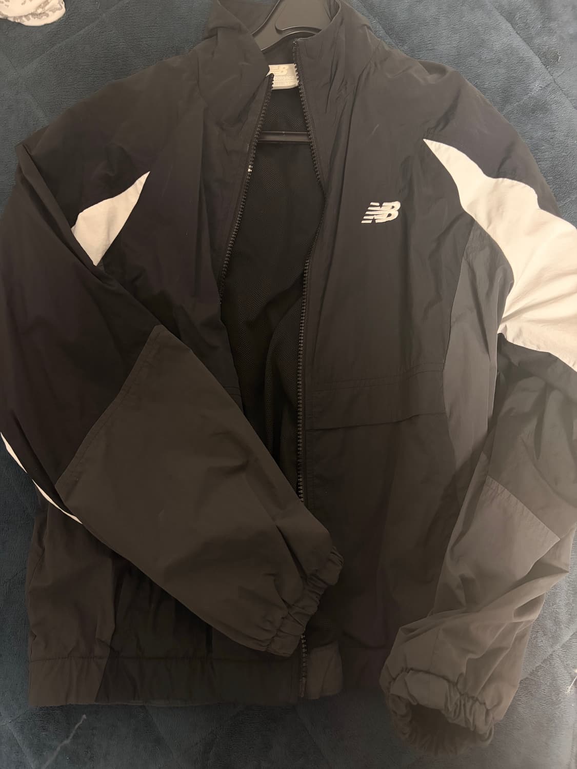 뉴발란스 바람막이 상품이미지1