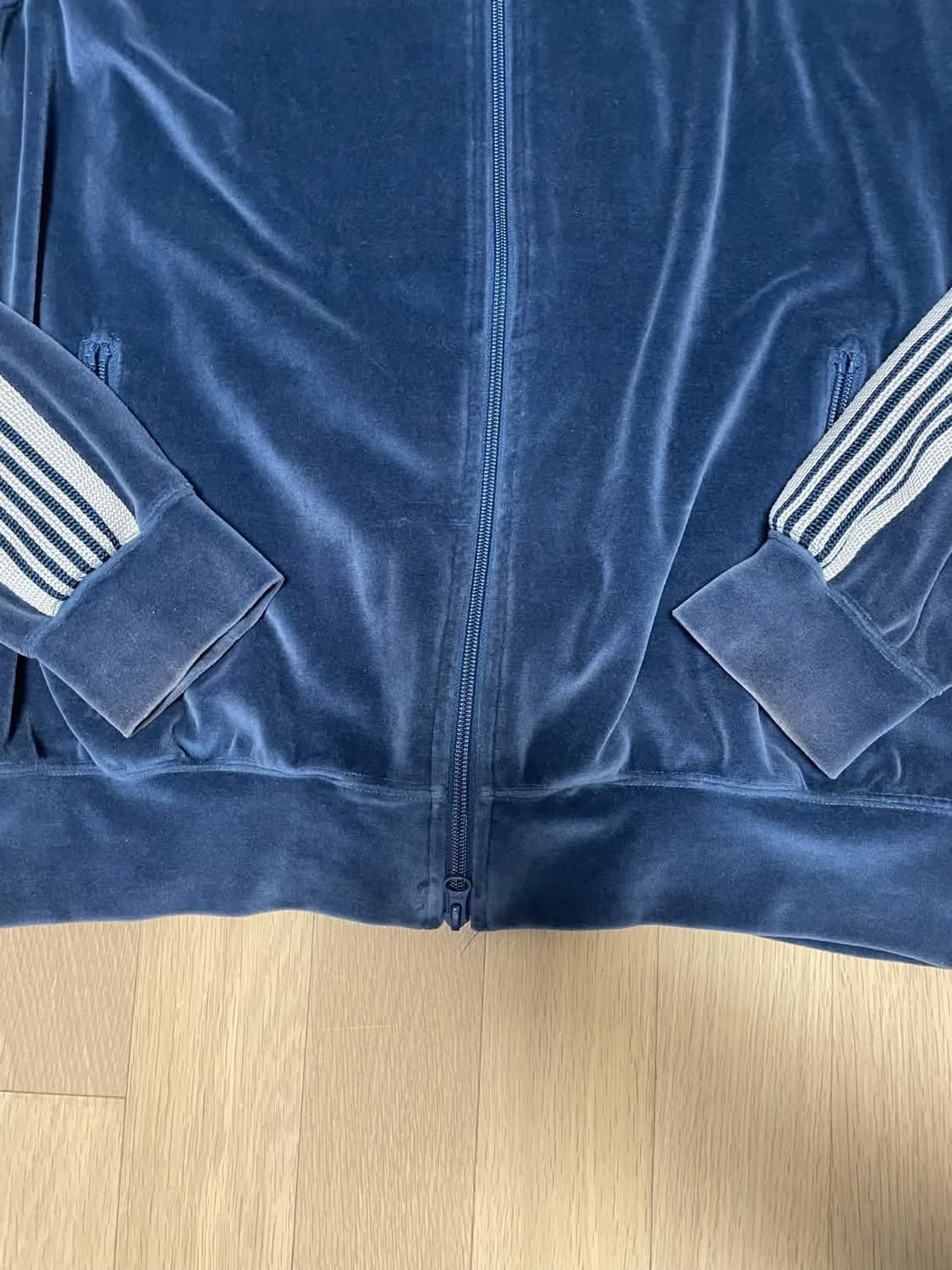 니들스 벨루어 자켓 상품이미지2