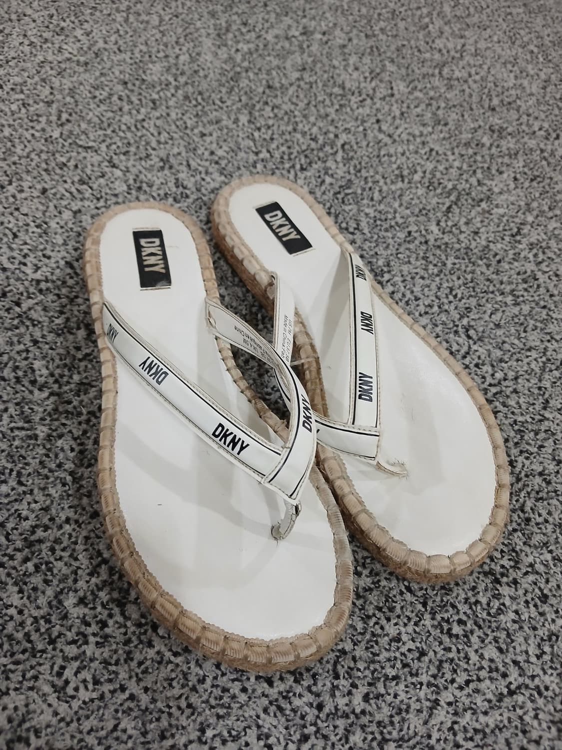 DKNY 로고 에스파듀 쪼리 슬리퍼 240 상품이미지5