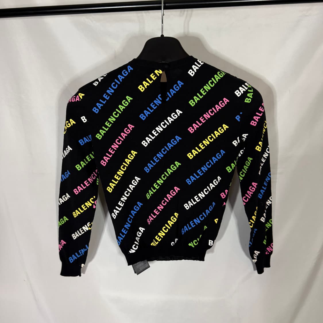 발렌시아가 멀티컬러 로고 올오버 니트 스웨터 상품이미지6