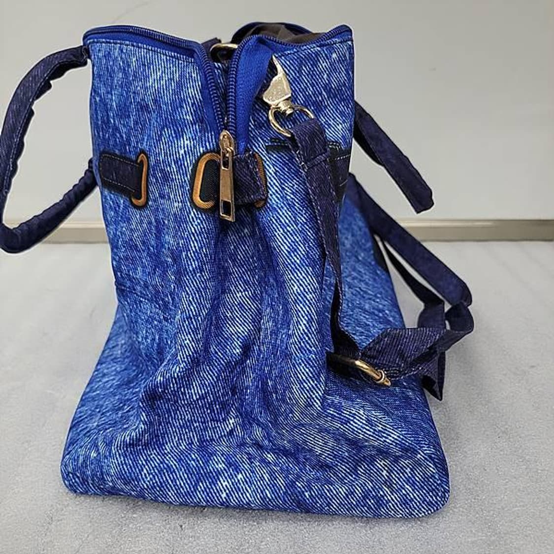 미사용 새제품 다용도 청색 데님 진저백.
37x27x19cm 상품이미지5