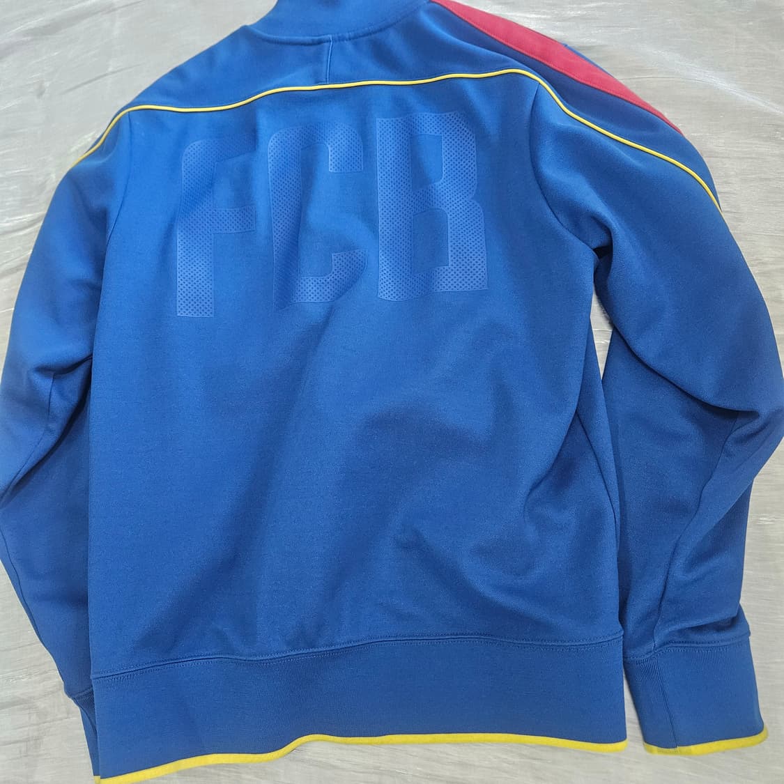 𝗡𝗜𝗞𝗘 X FCB TRACK JACKET 🔵🔴 상품이미지6