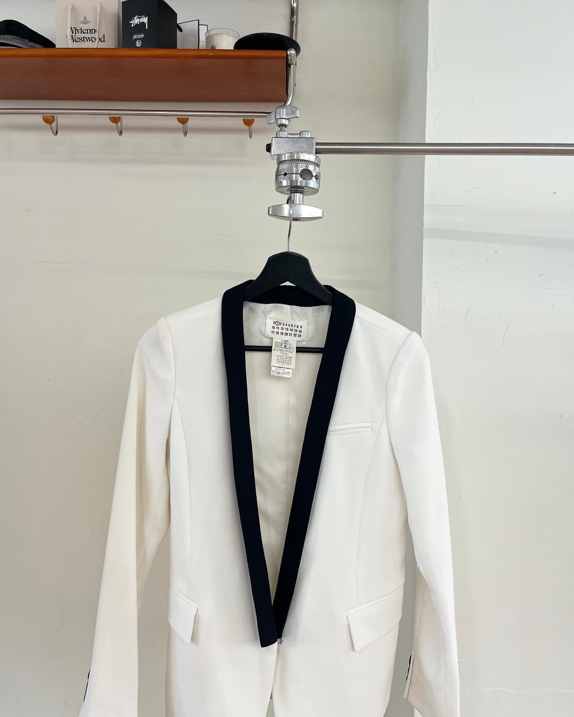 메종 마르지엘라 화이트 턱시도 블레이저 상품이미지2