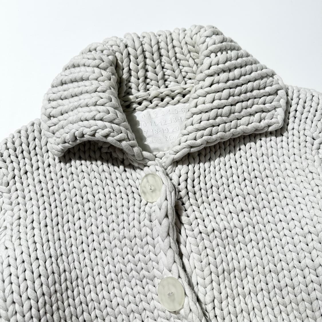 메종 마르지엘라 x H&M 카라 니트 가디건 상품이미지4