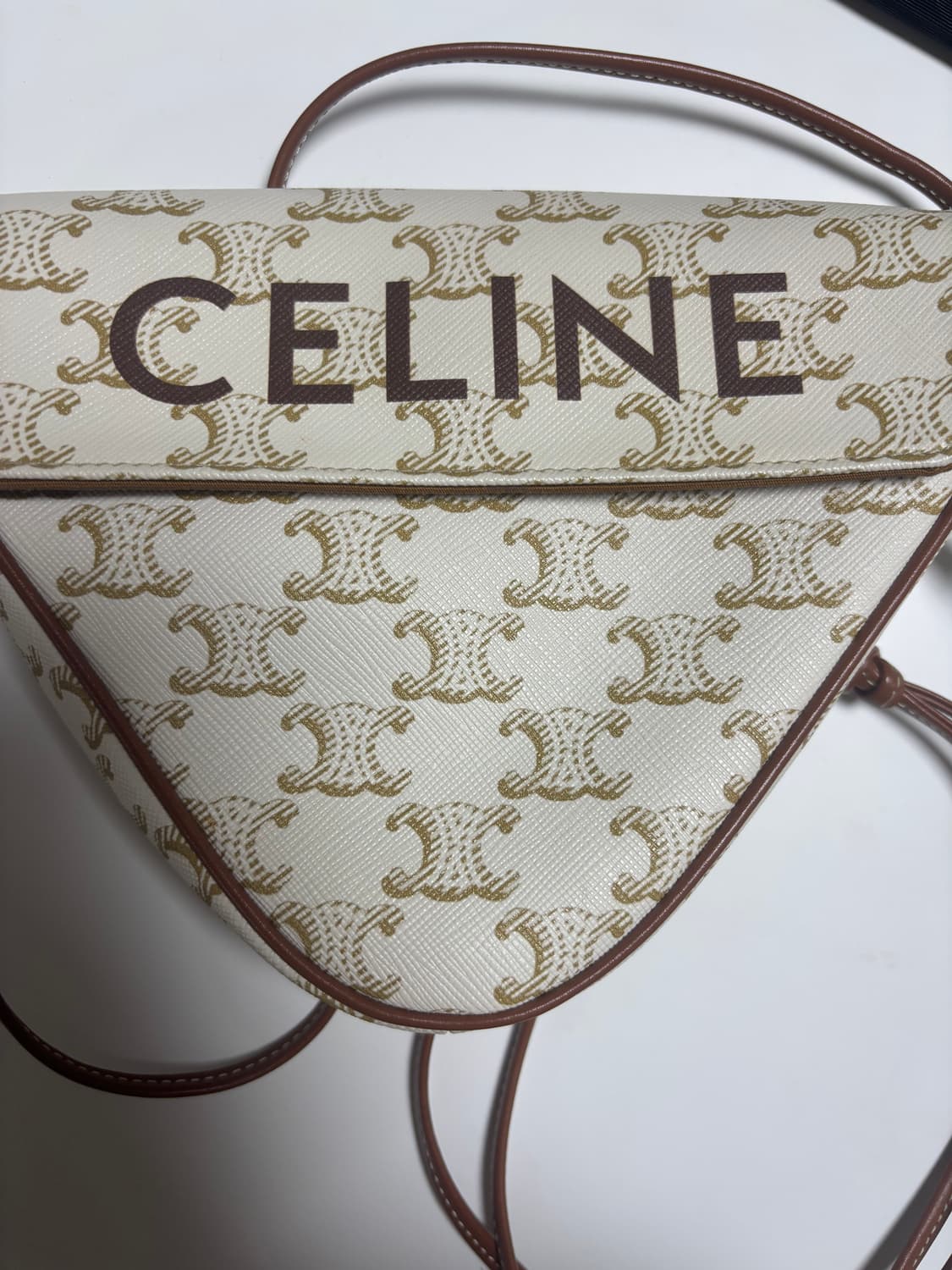 [당일출고,풀박스] 셀린느 트리옹프 트라이앵글 크로스백 스몰 상품이미지2