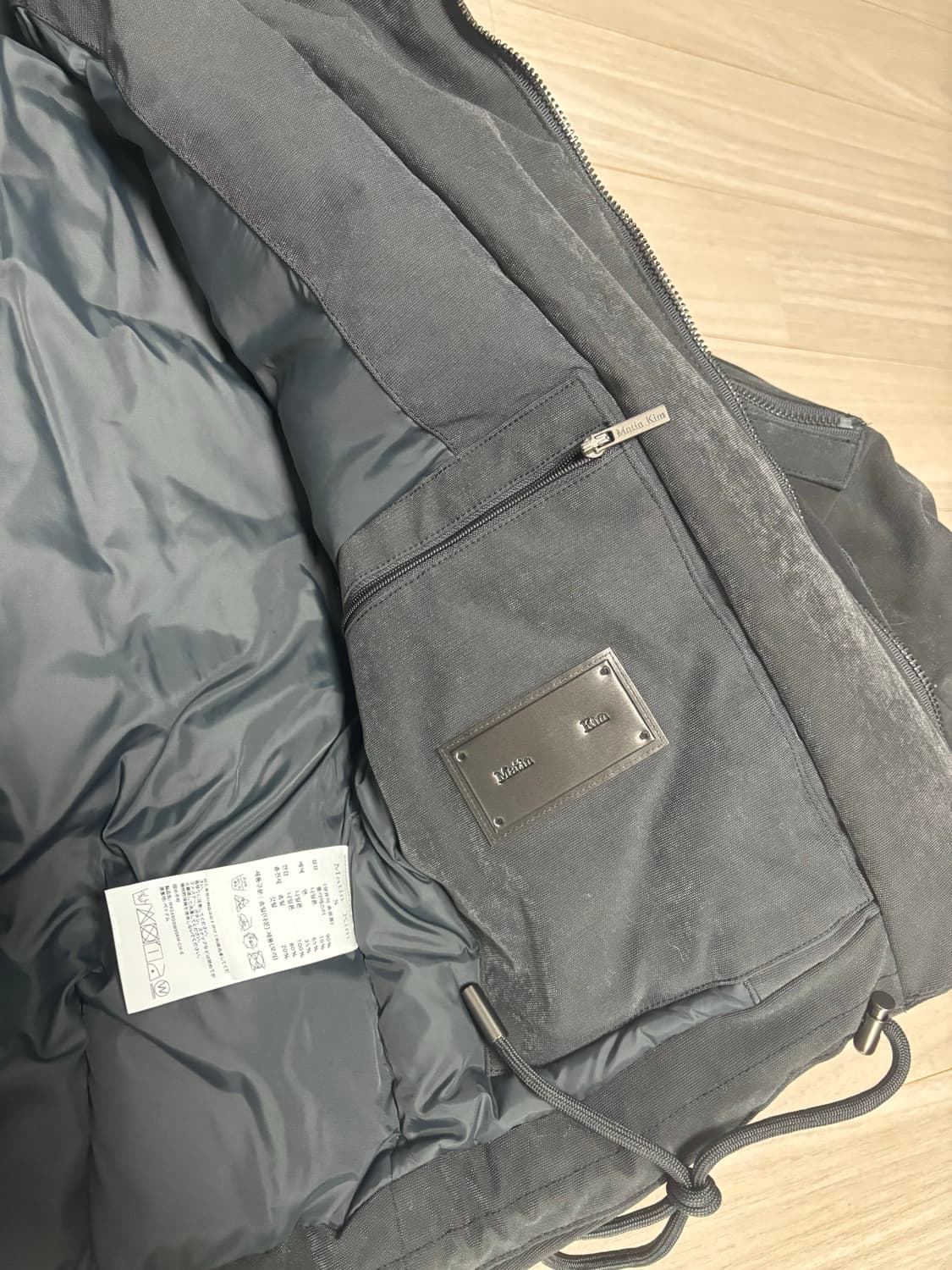 마뗑킴 레이어드 후디 봄버 다운 점퍼 차콜 상품이미지1