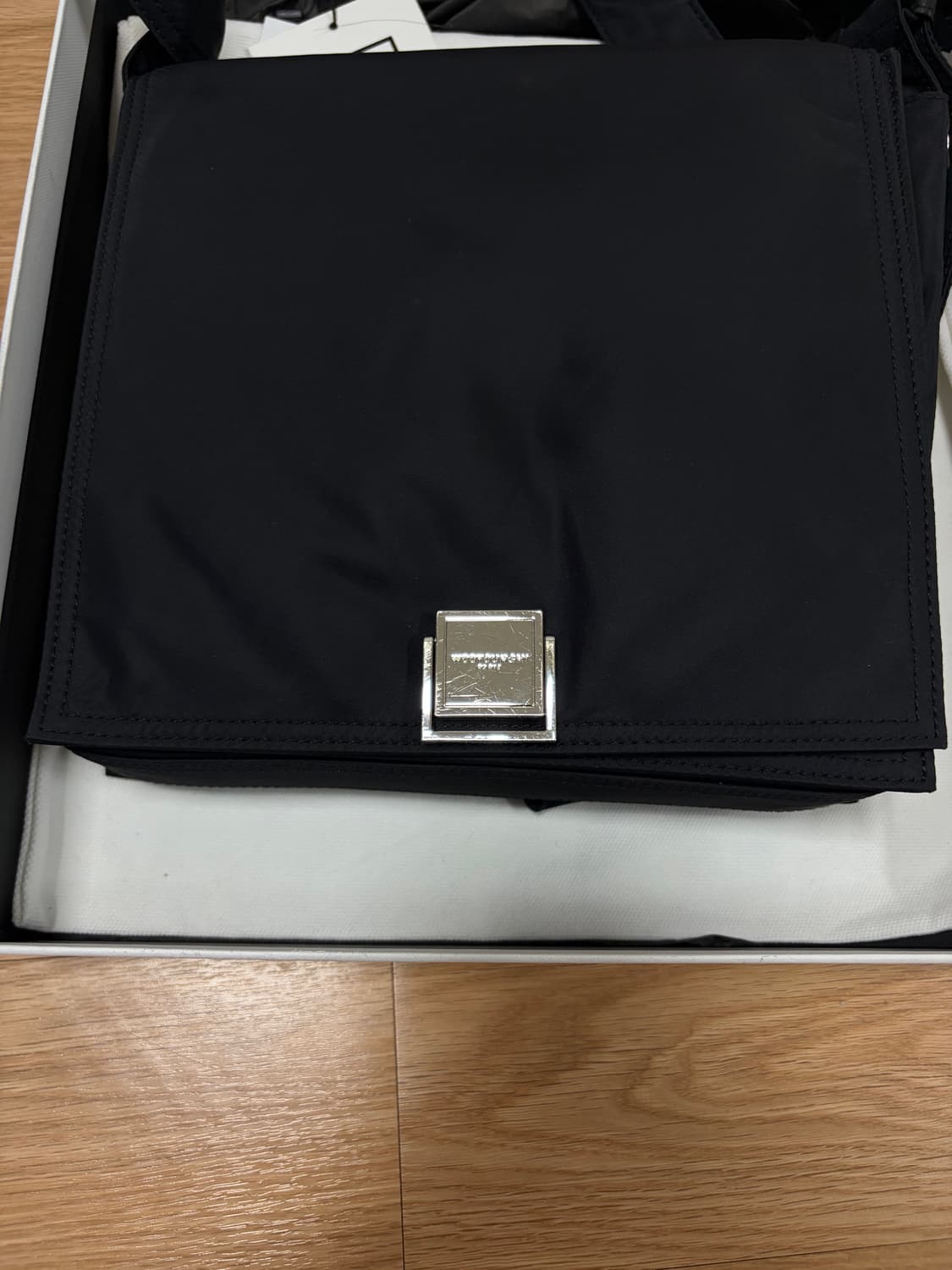 우영미 나일론 크로스바디 백 블랙 상품이미지8