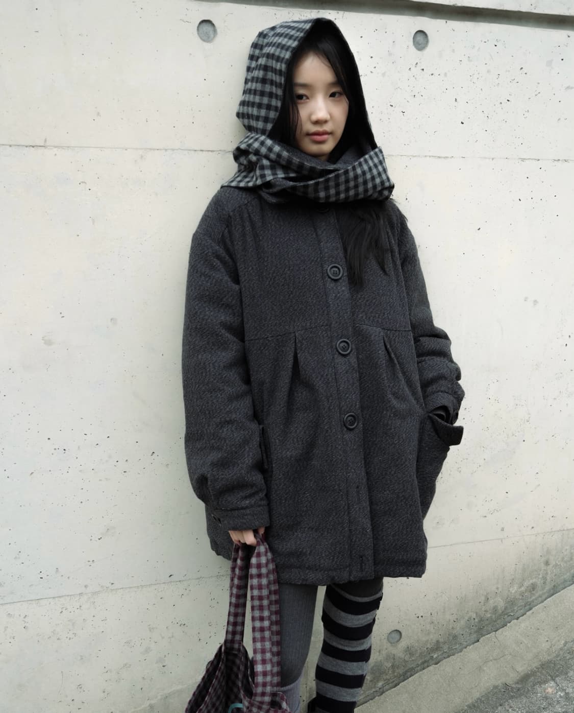 인앤양인하모니 머플러 코트 차콜 상품이미지1