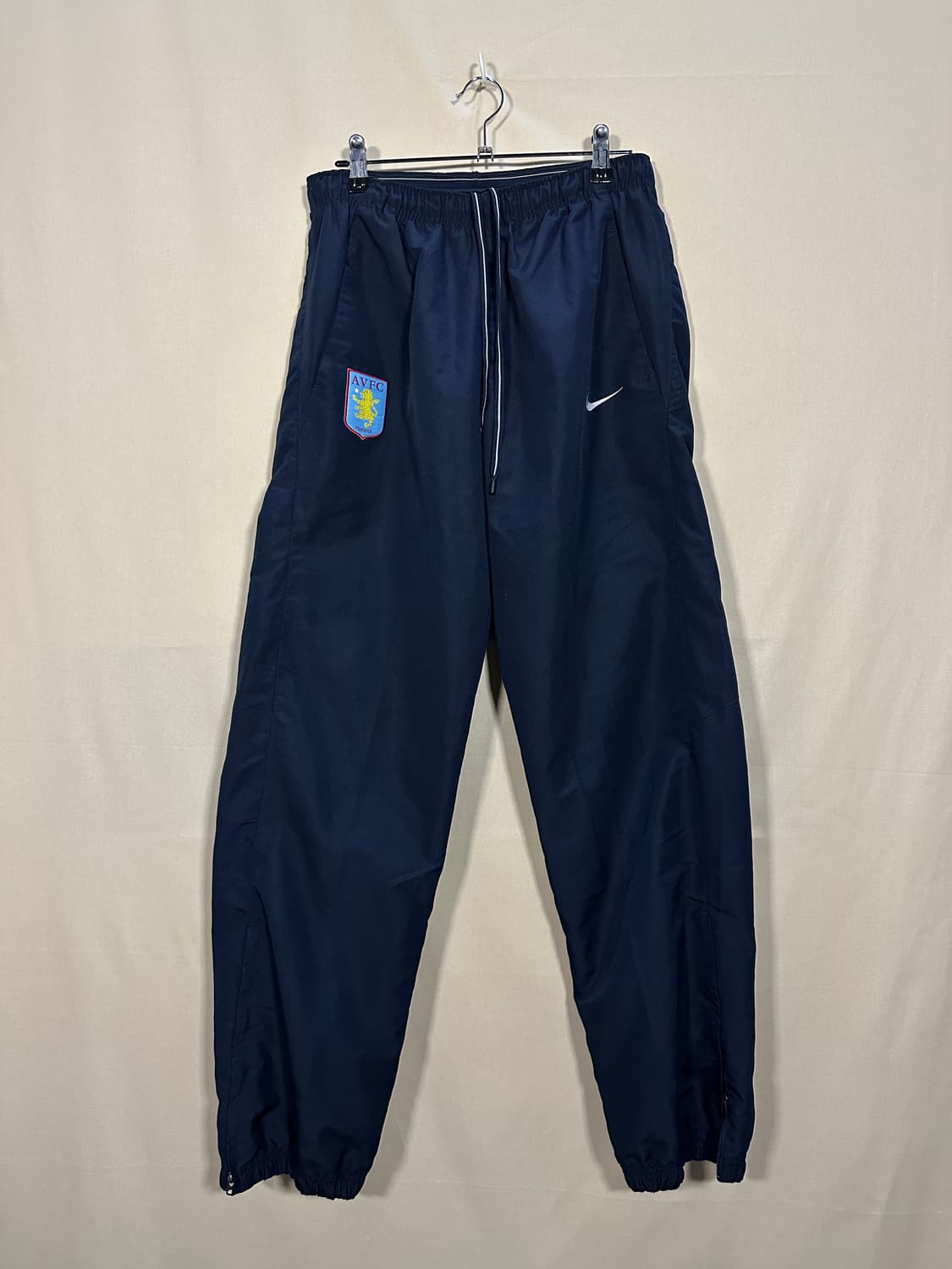 나이키 아스톤빌라 올드스쿨 나일론 팬츠 처분  상품이미지1