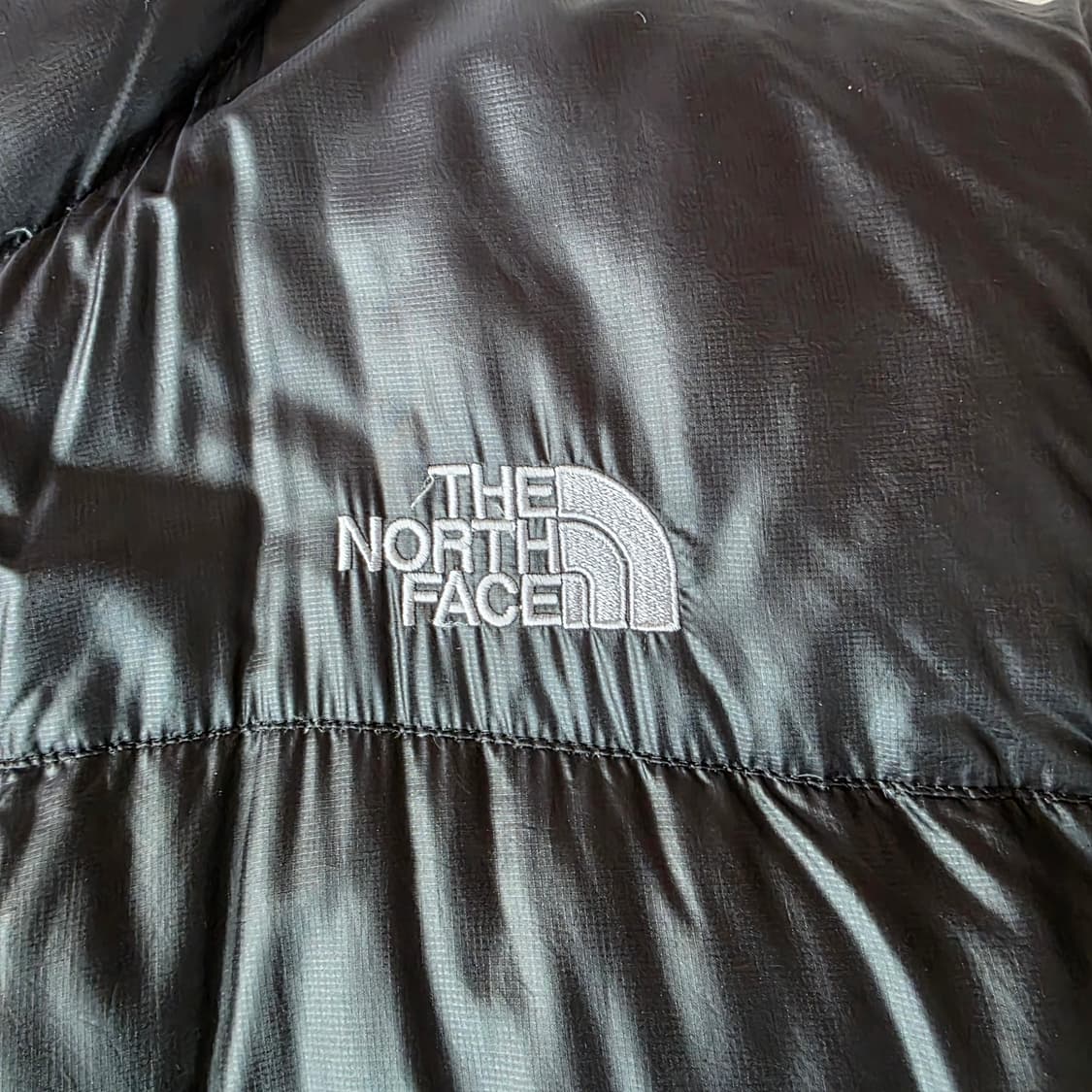 골드윈코리아 노스페이스 아콘카구아 경량패딩 L(100~105)
 상품이미지3