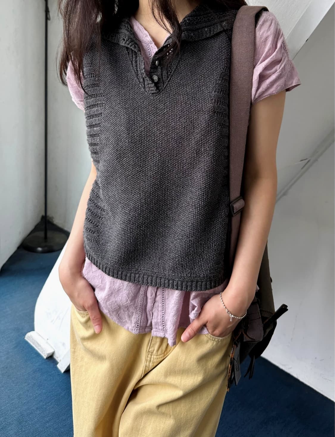 Loose gauge knit fabric sleeveles top 상품이미지6