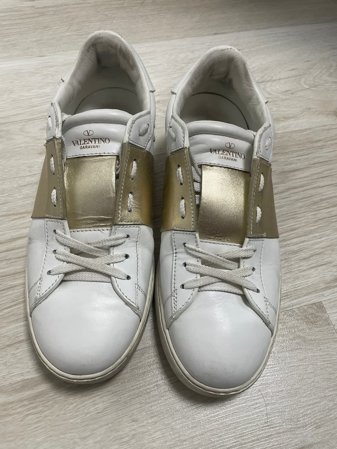 발렌티노 스니커즈 상품이미지1