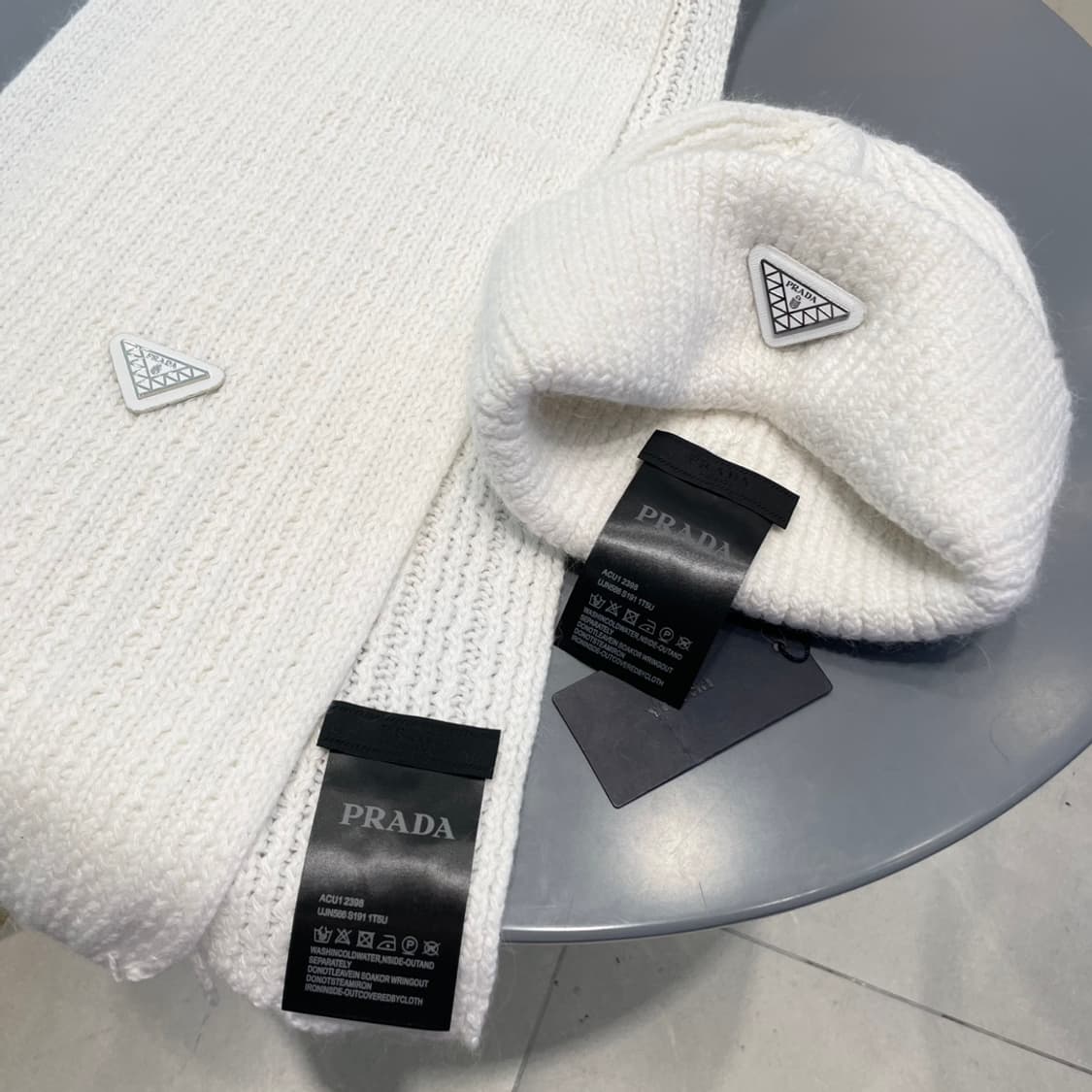 프라다 가을 겨울 모자
 상품이미지6