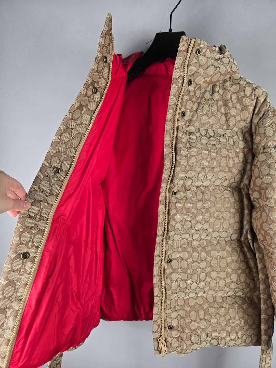 COACH 코치 로고 시그니처 자카드 덕 다운 푸퍼 패딩 S 정품 상품이미지8