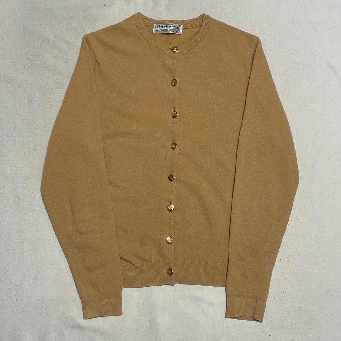 38 버버리 램스울 라운드넥 금장 가디건  상품이미지2