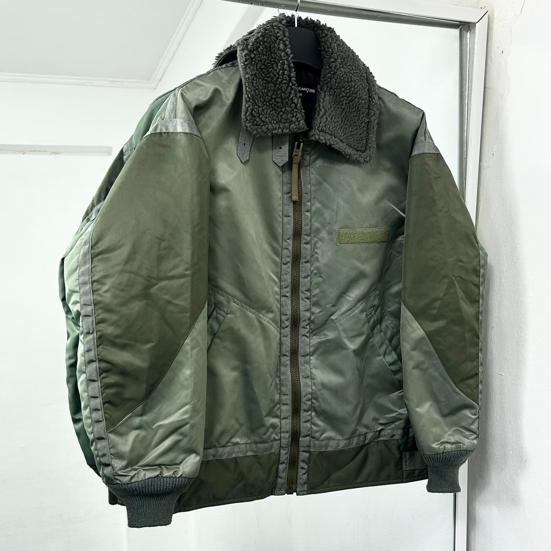 꼼데가르송 옴므 23FW 무스탕 MA-1 자켓 상품이미지5