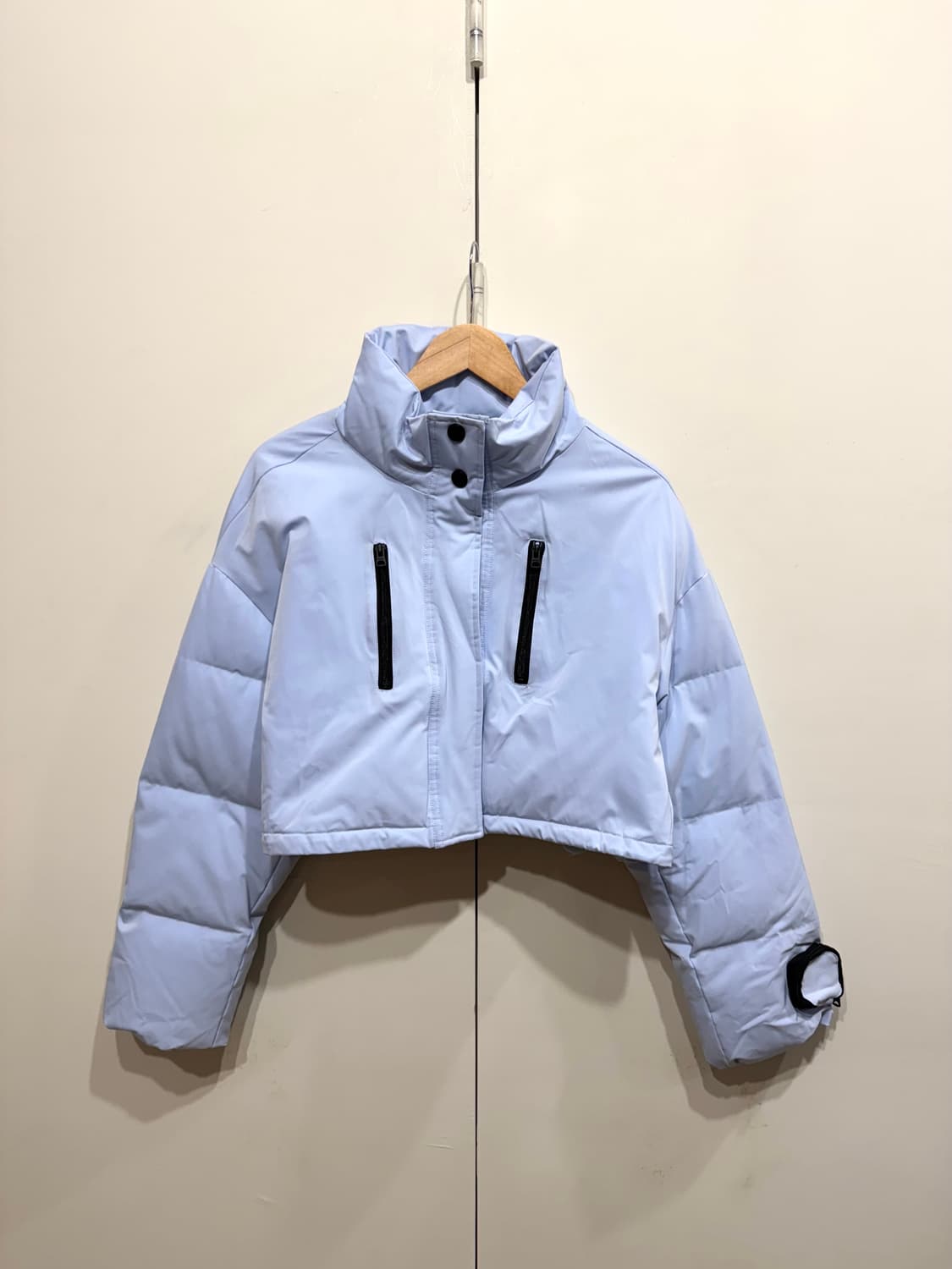 빔바이롤라 라이트 블루 숏 패딩 상품이미지1