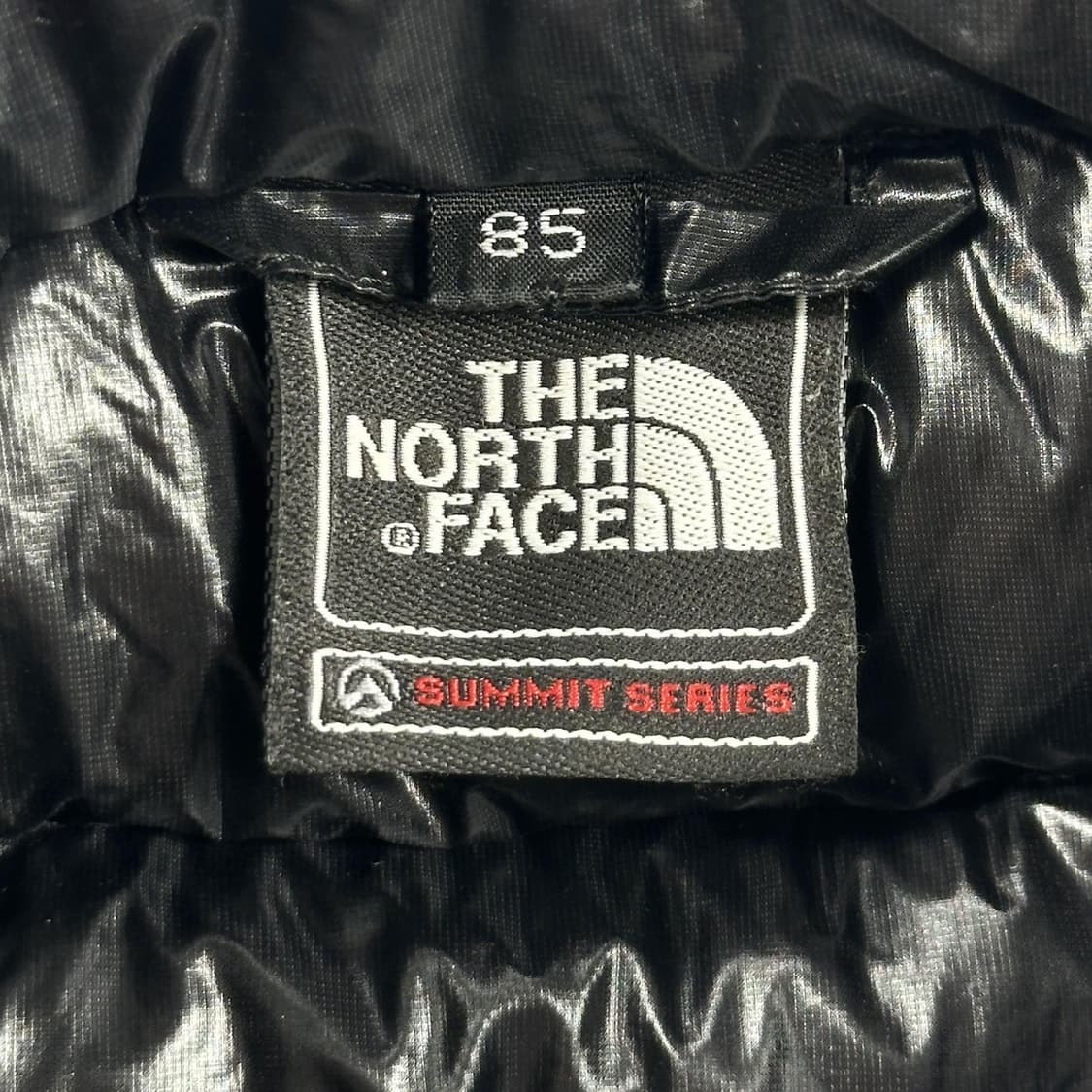 노스페이스 유광 블랙 경량패딩 점퍼 (XS 여성추천) 상품이미지8