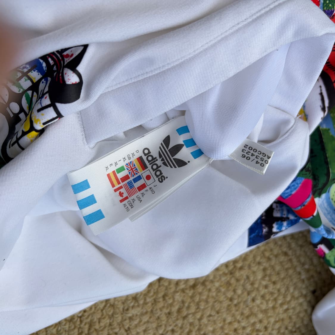 해외판) 아디다스 X 스탠드아일랜드 뉴욕시티 트랙탑 져지 상품이미지6