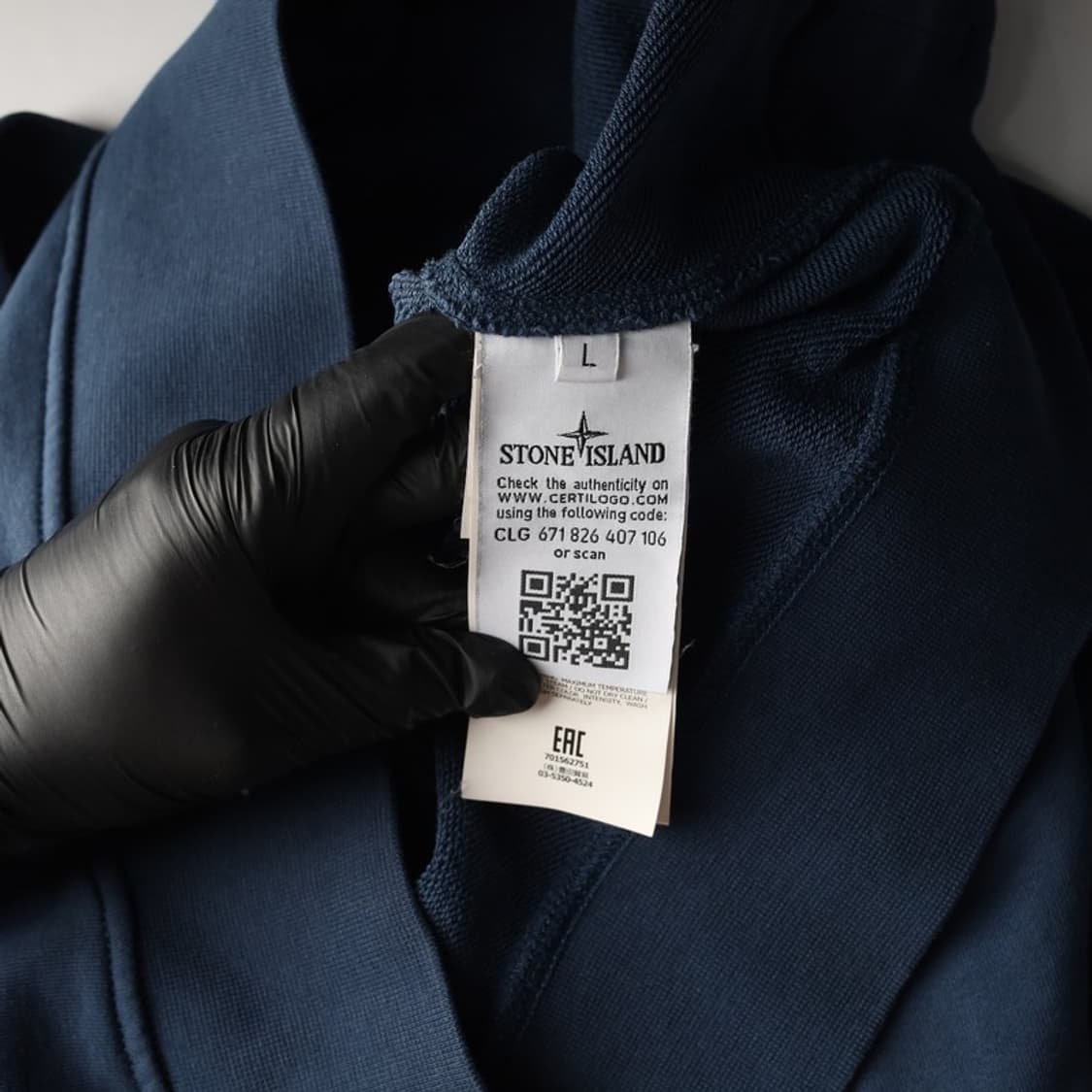 스톤아일랜드 와펜 패치 코튼 맨투맨 네이비 상품이미지6