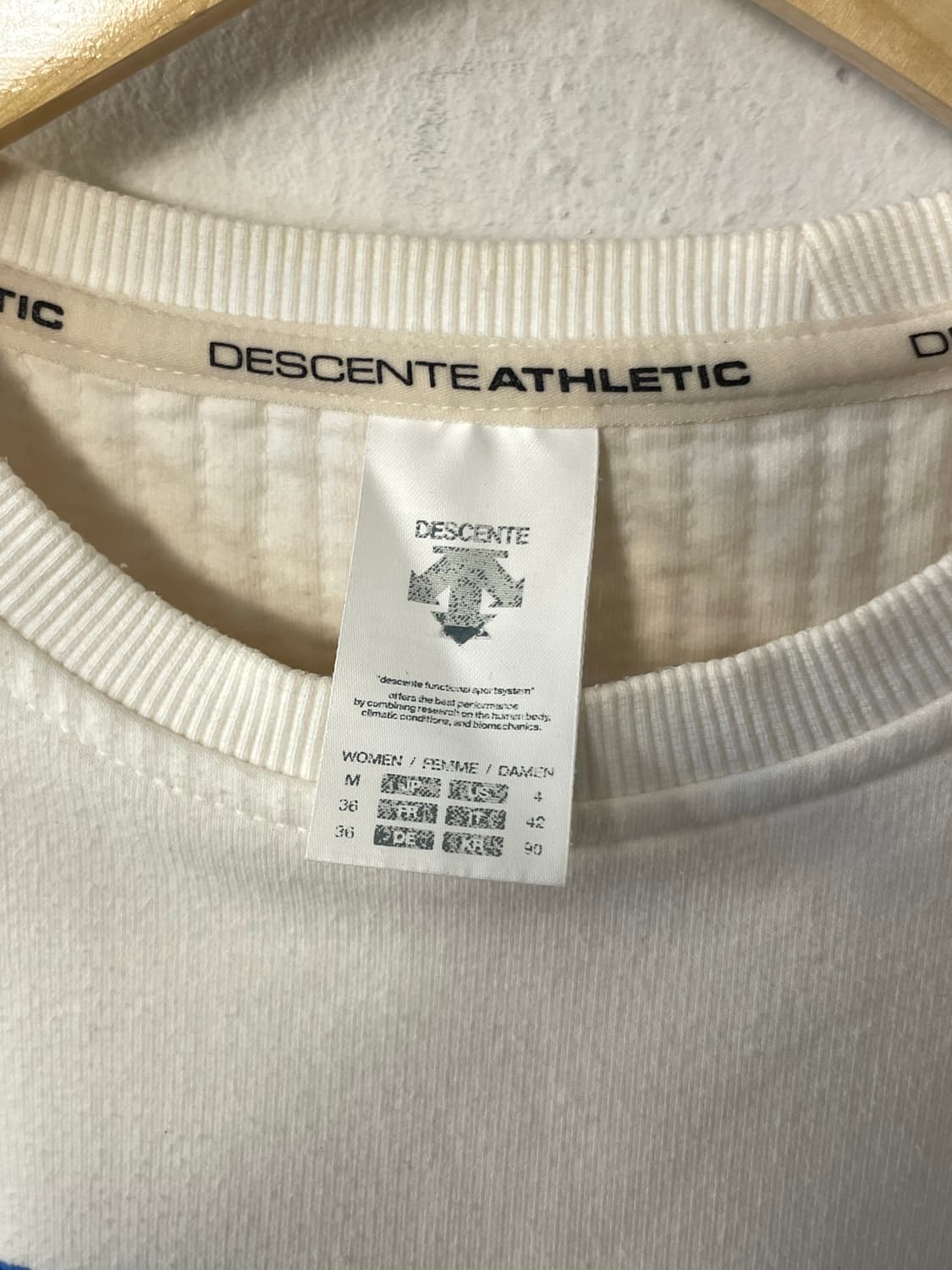 데상트 맨투맨  상품이미지6