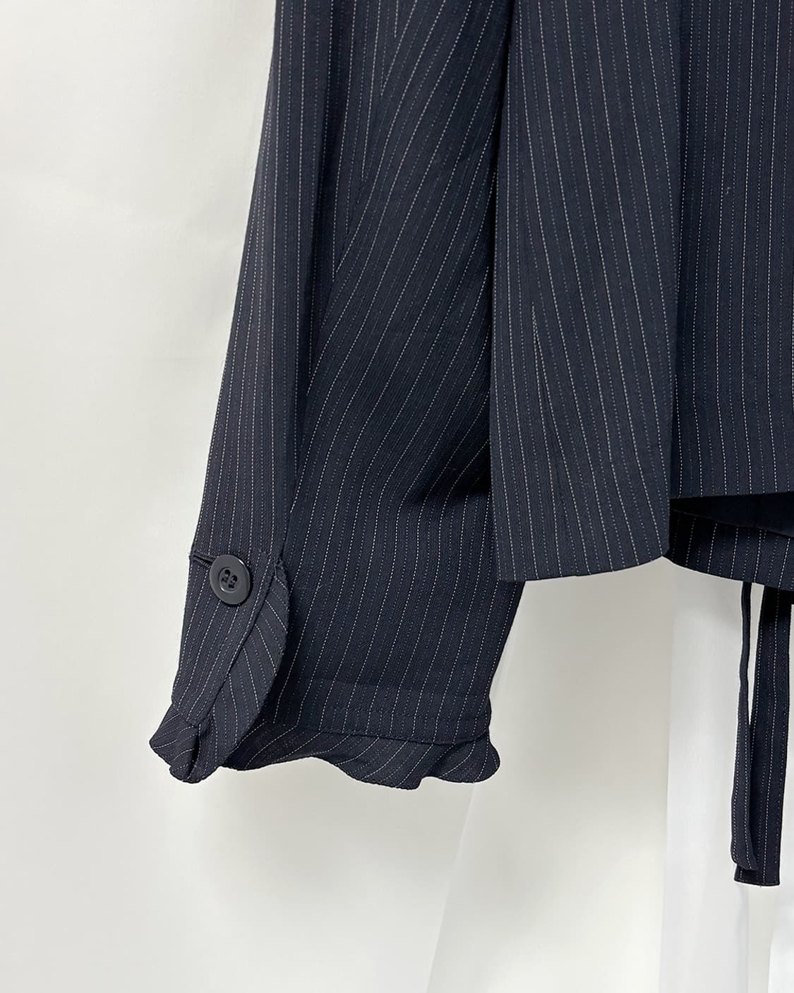 ixi pinstripe frill detail wrap jacket 상품이미지10