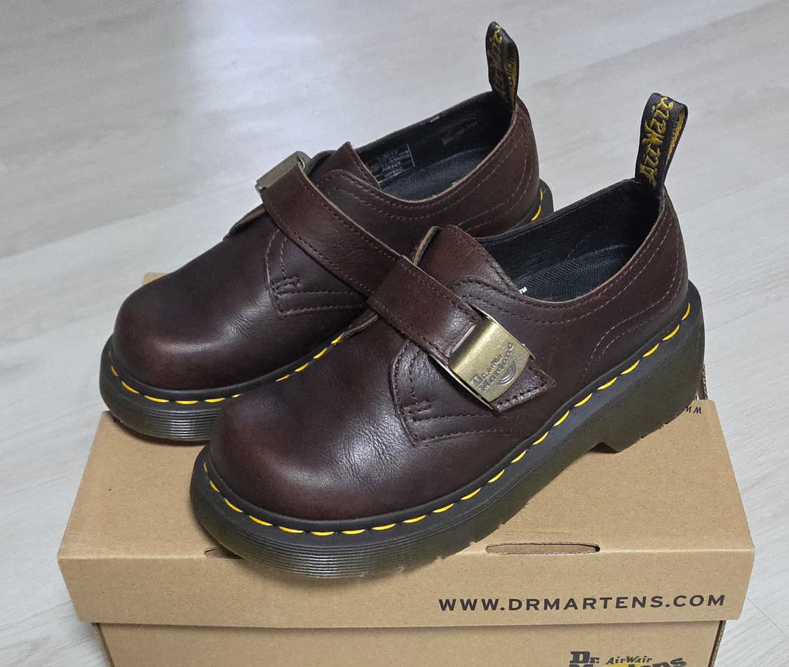 닥터마틴 오클리 브라운  상품이미지1