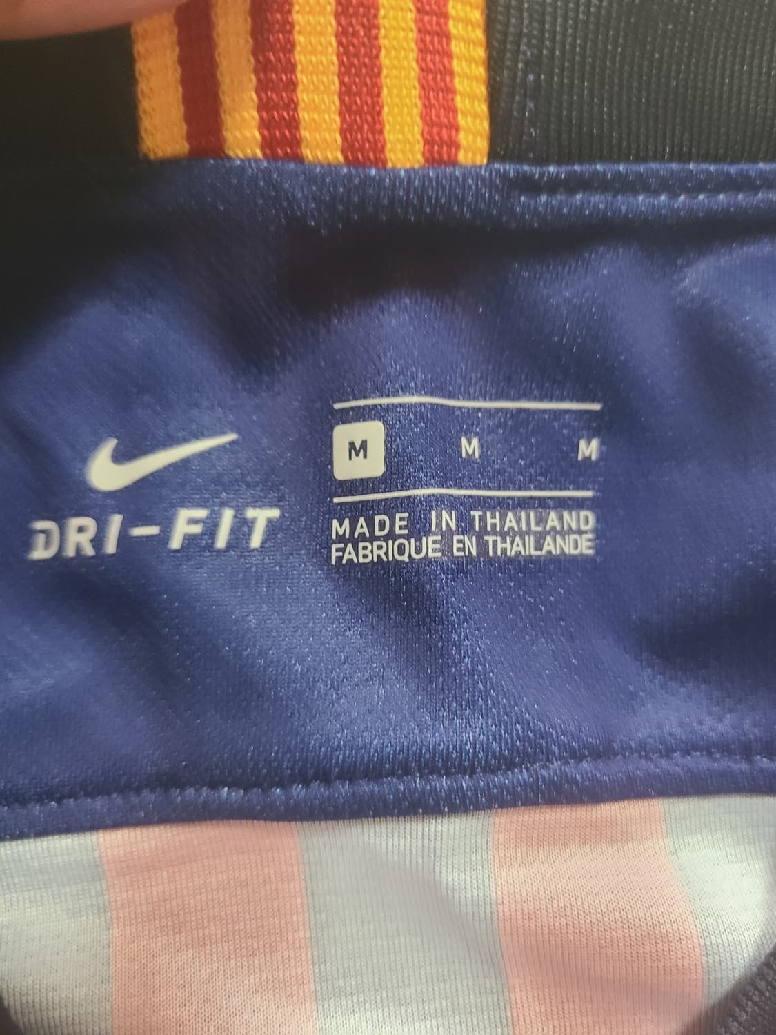 18-19 바르셀로나 홈 해외M 새상품 상품이미지4