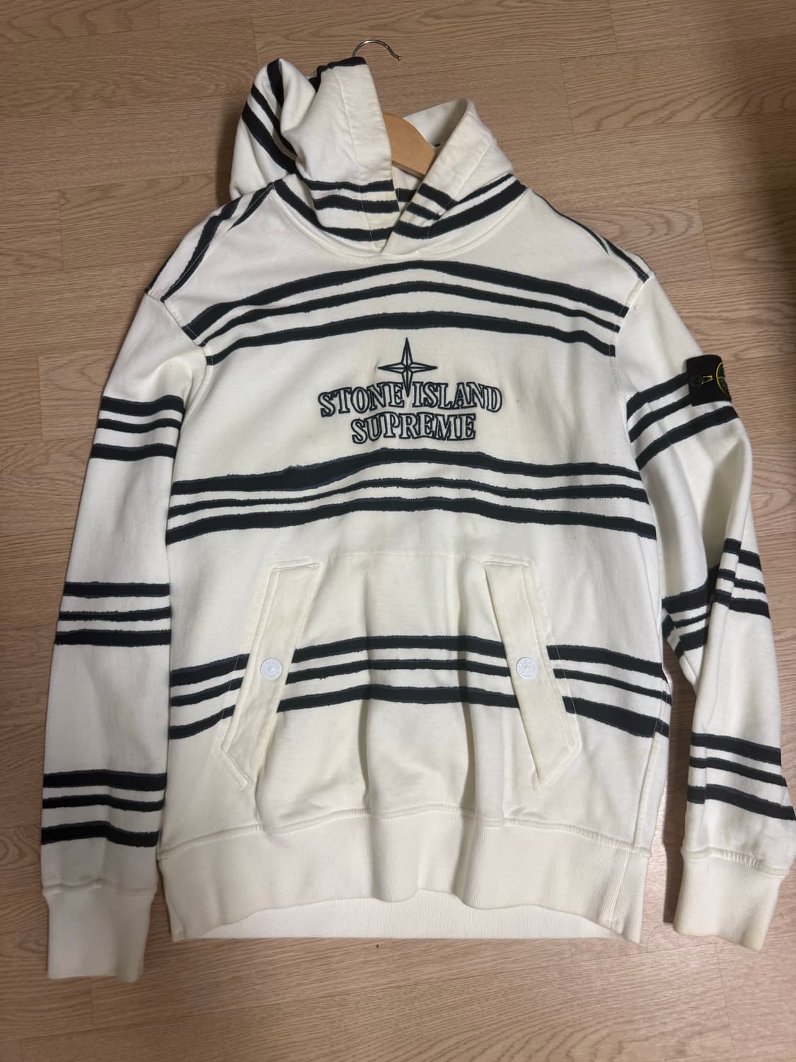 슈프림 스톤아일랜드 워프 스트라이프 후드 상품이미지1