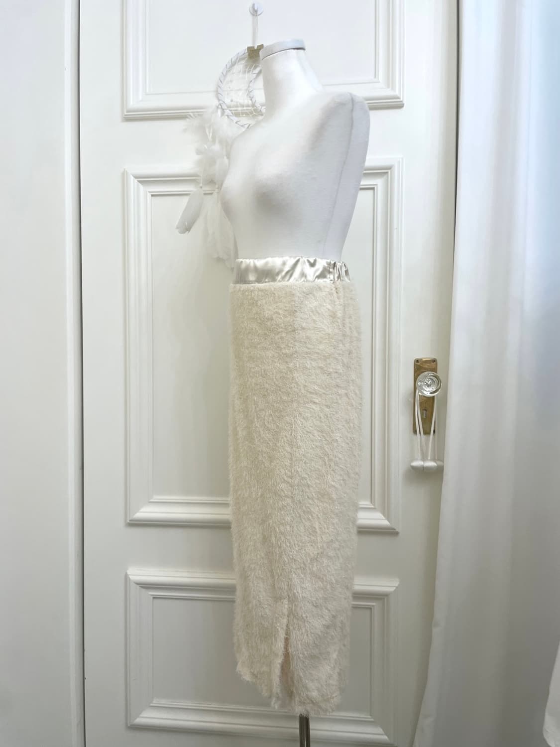 ivory fur glitter slit point long bandin 상품이미지2