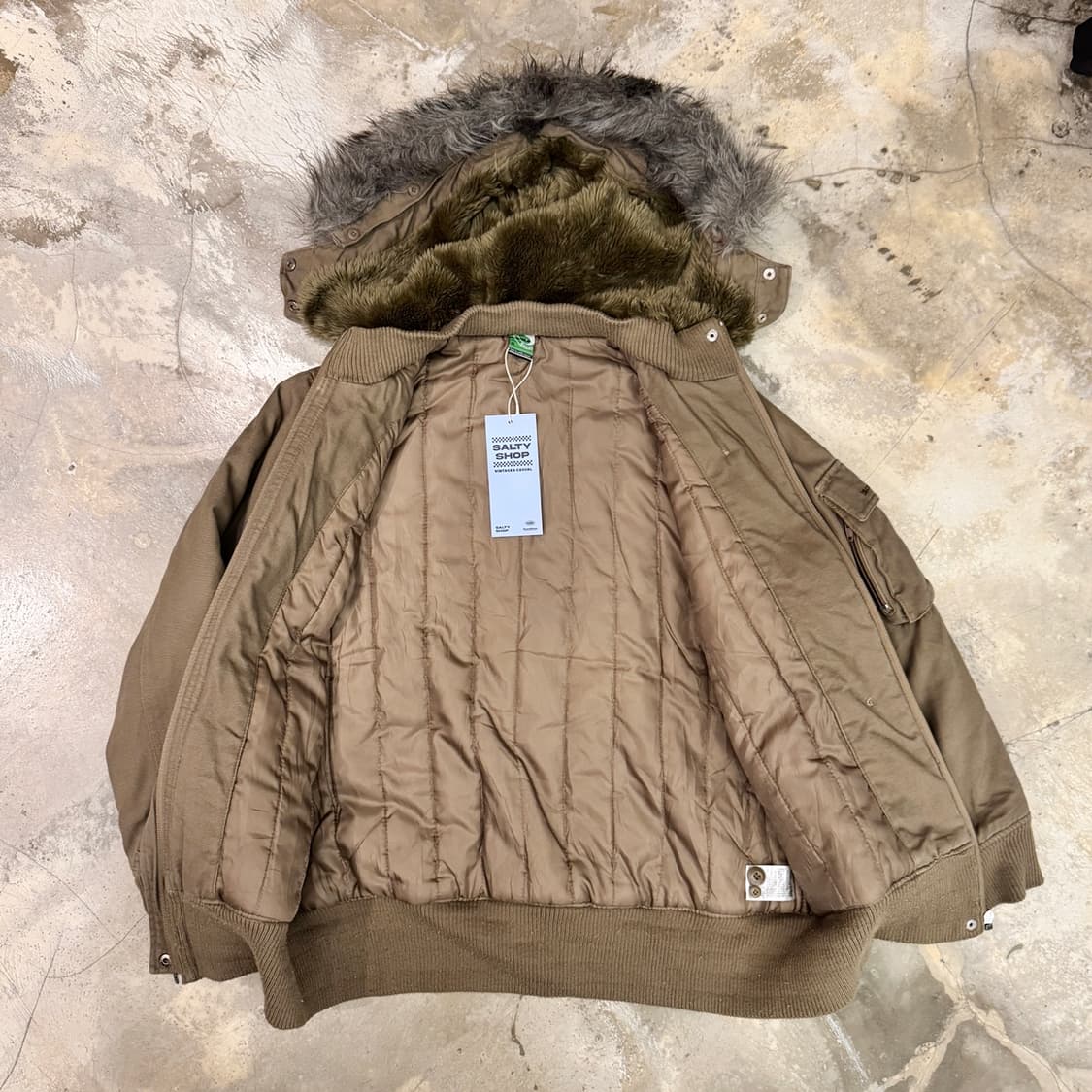 T&C Surf Design 패디드 퍼 봄버 자켓 베이지 상품이미지3