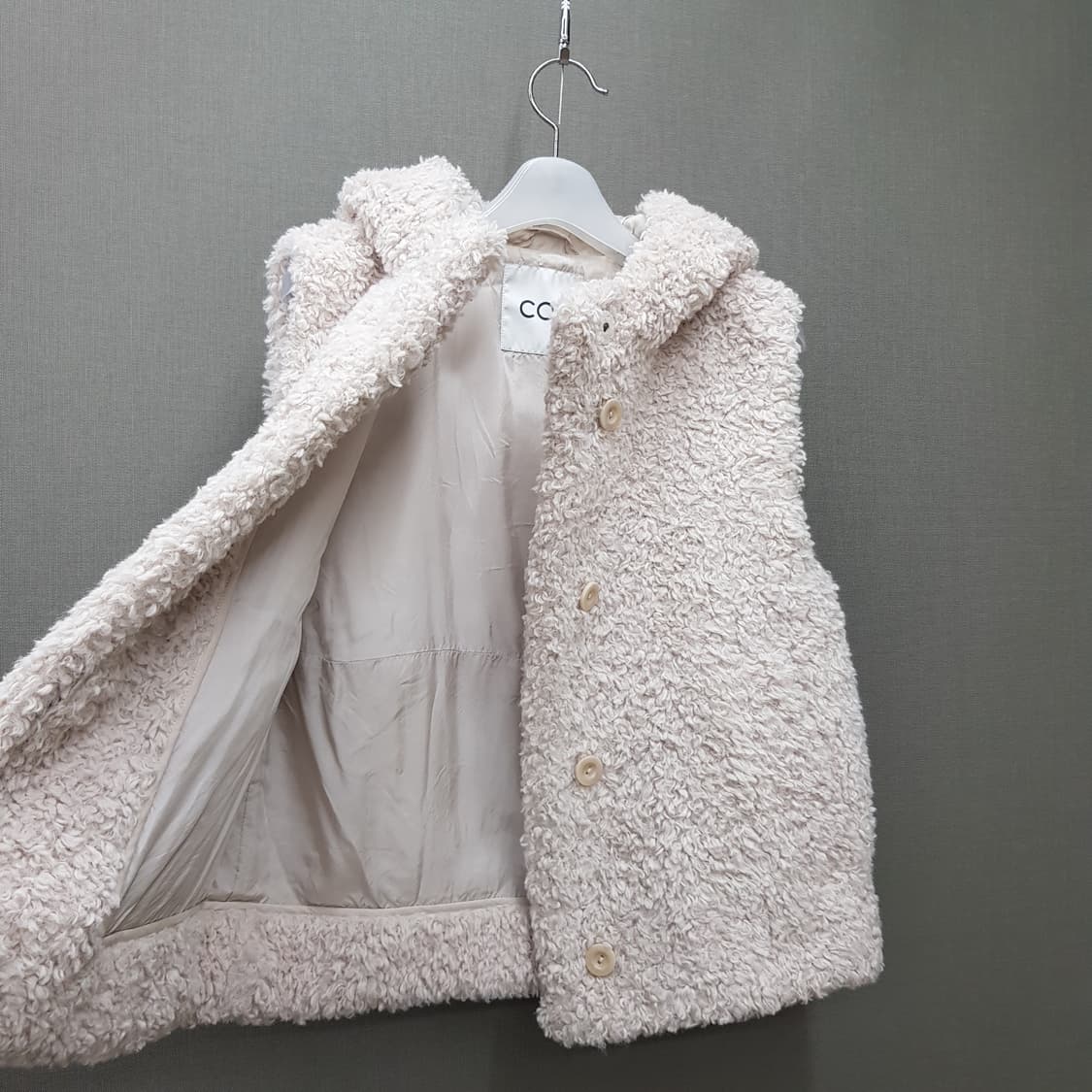 코스 COS 에코퍼 후드 베스트 36사이즈 상품이미지2