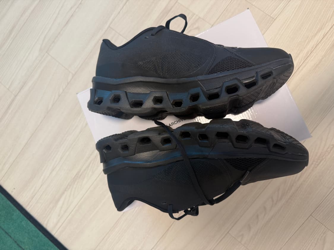 온 러닝 X 파프 콜라보 클라우드몬스터 2 블랙 마그넷 260 상품이미지6