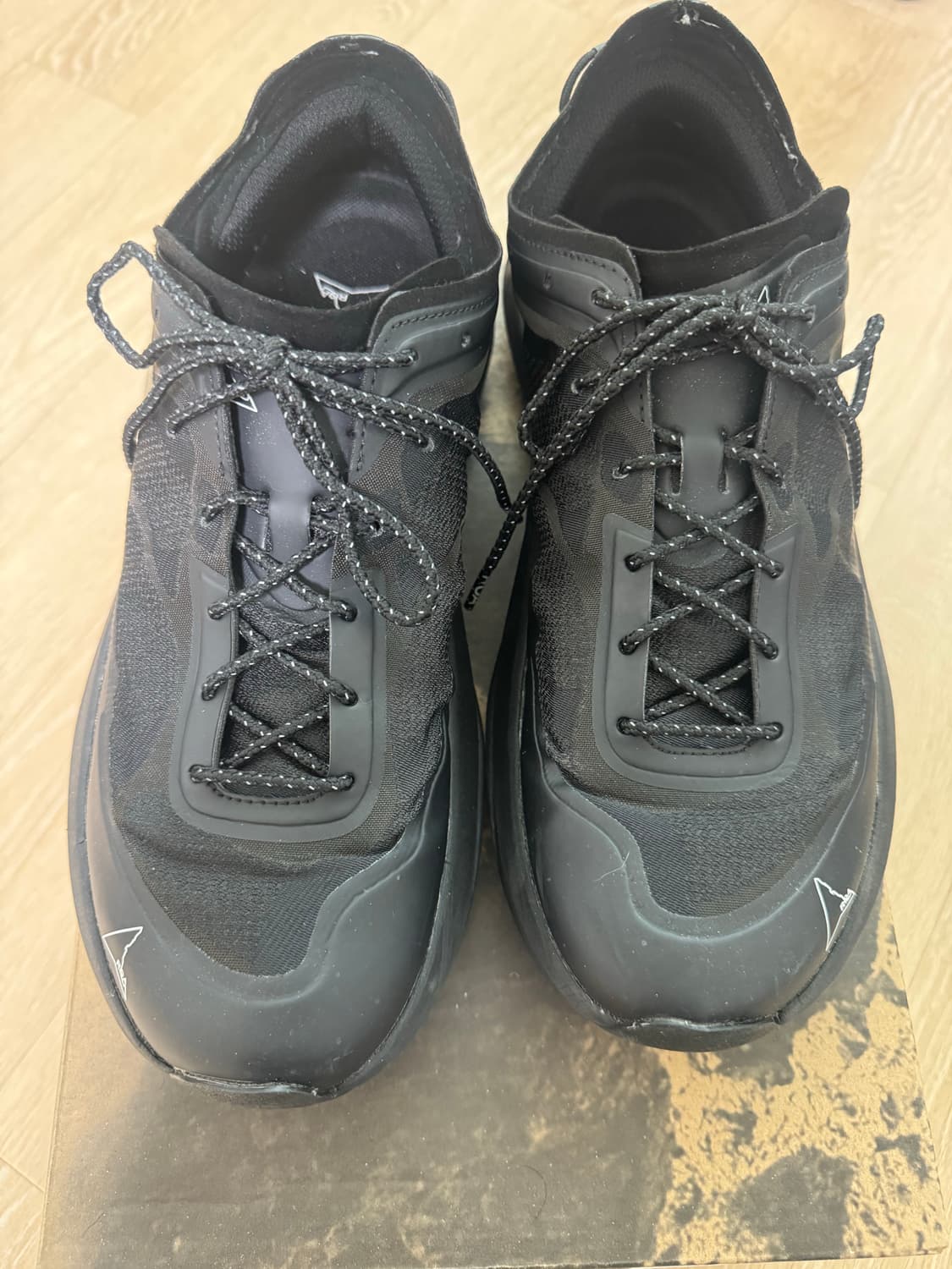 [42,270] 로아 셀라 270 판매 상품이미지1